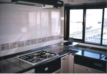 �V�X�e���L�b�`���H��